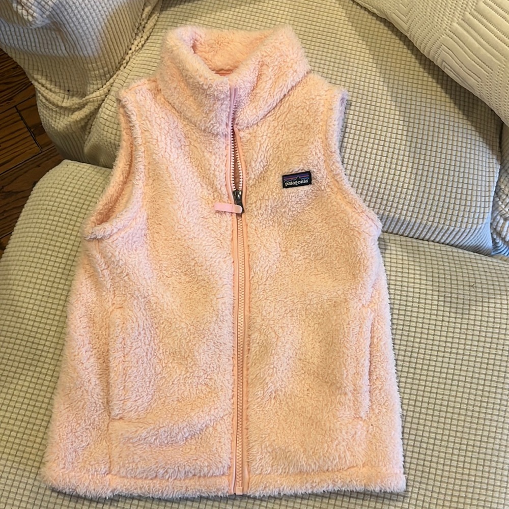 girls pink sherpa patagonia vest